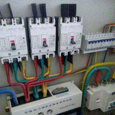 卓越服务引领行业 河源回收低压配电柜公司与家用电器零配件销售的双赢模式